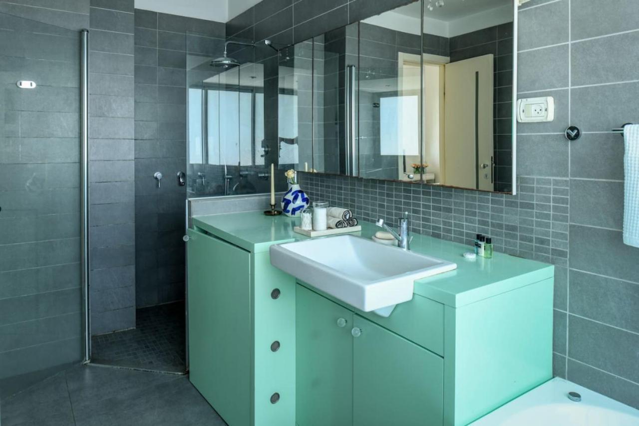 Bright 1br W Parquet Floor In The By Sea N' Rent
